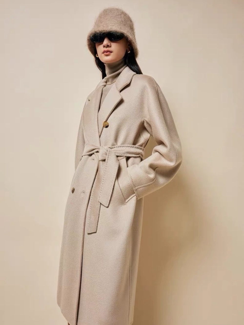 100% Cashmere Water Ripple Double-Breasted Pea Coat in Light Taupe